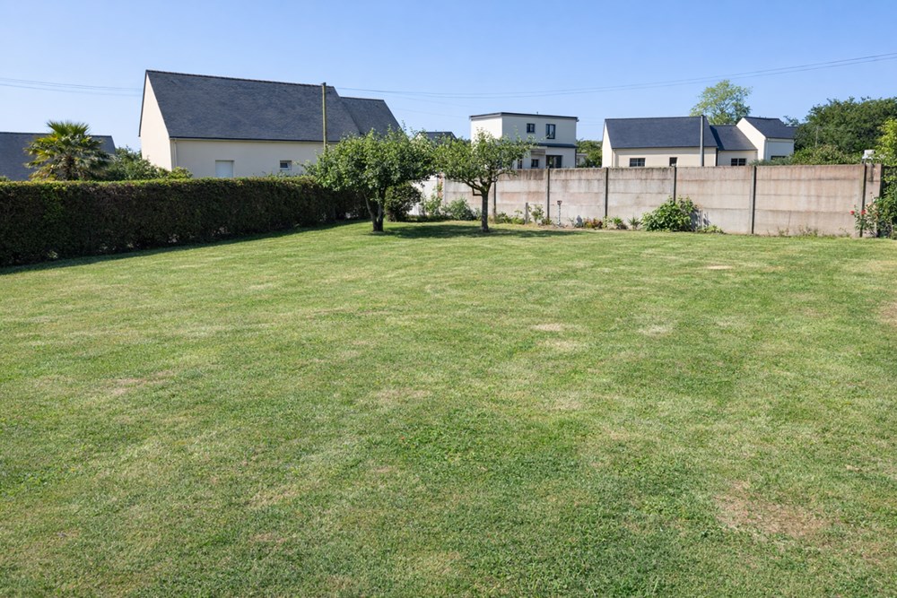 MAISON 8 PIECES - 5 CHAMBRES- 145 M² - TERRAIN 1250 M²- ENVIRONNEMENT CALME ET VERDOYANT photo 5