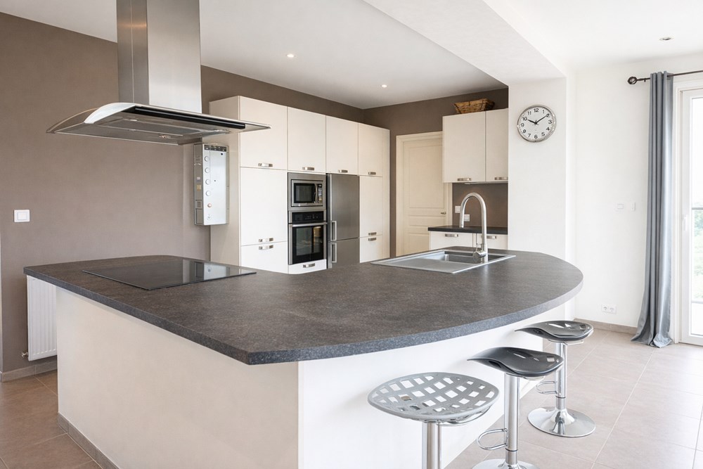 MAISON - 4 CHAMBRES - 131M² - ENVIRONNEMENT CALME - PROCHE COMMODITES - AUCUN TRAVAUX photo 4