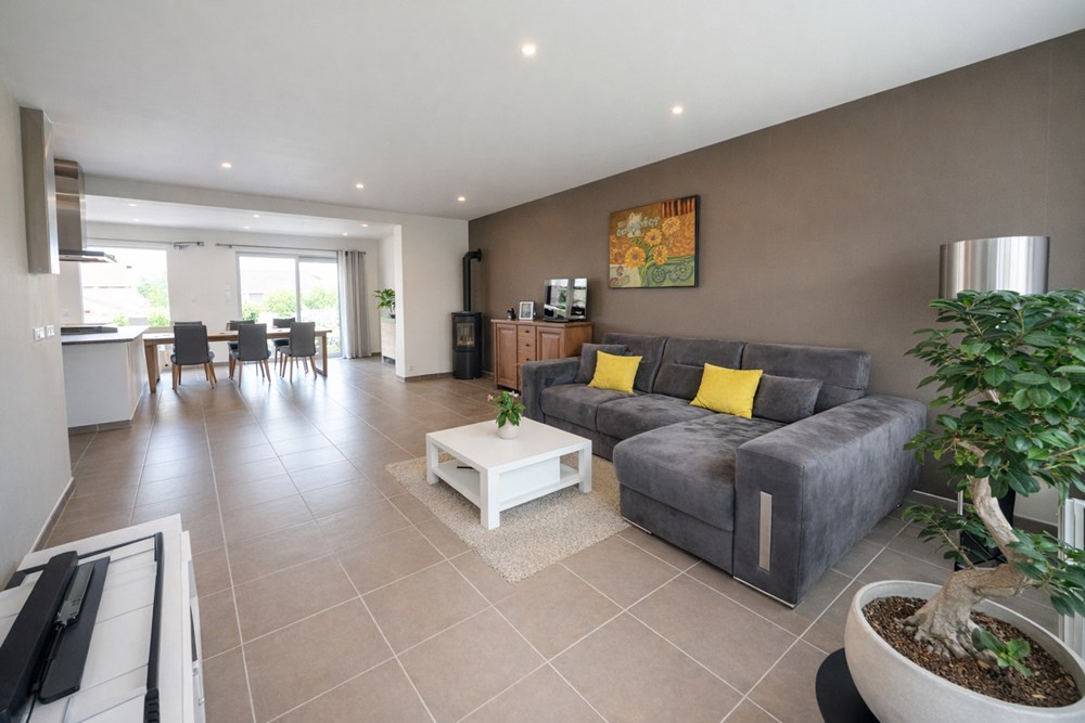 MAISON - 4 CHAMBRES - 131M² - ENVIRONNEMENT CALME - PROCHE COMMODITES - AUCUN TRAVAUX photo 3