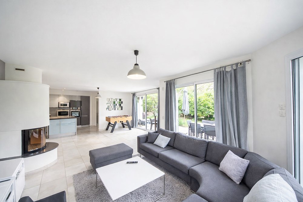 MAISON CONTEMPORAINE - 4/5 CH - PIECE DE VIE 50M² - CARPORT - PISCINE POSSIBLE photo 4