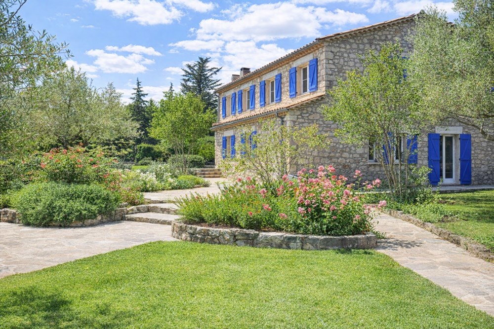 MAS EN PIERRE - 180 M² - 5/6 CHAMBRES - PISCINE - TERRAIN DE 4.000M² ENVIRON - VUE DEGAGEE - COUP DE COEUR photo 2