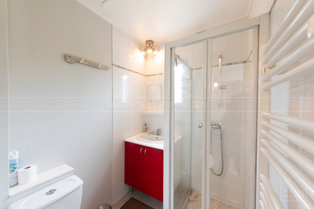PLOUGASNOU - MAISON - 97 M2 - 4 PIECES photo 4