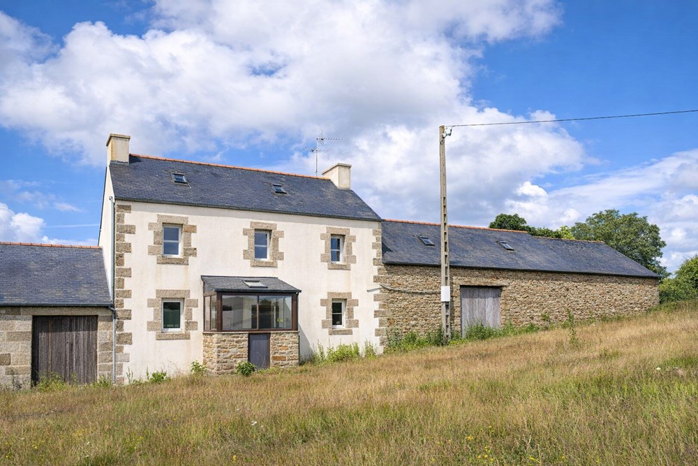 PLOUMOGUER - MAISON - 92 M2 - 6 PIECES photo 5