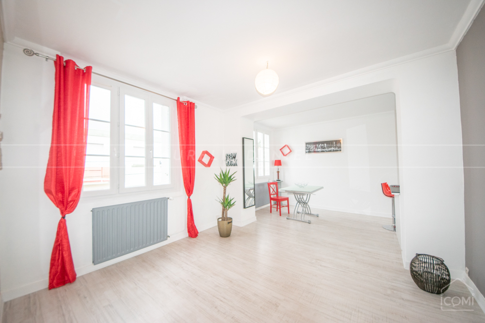APPARTEMENT 75M² ENTIEREMENT RENOVE -3 CHAMBRES- LUMINEUX - SEUL AU 3EME ET DERNIER ETAGE - SYNDIC BENEVOLE photo 2