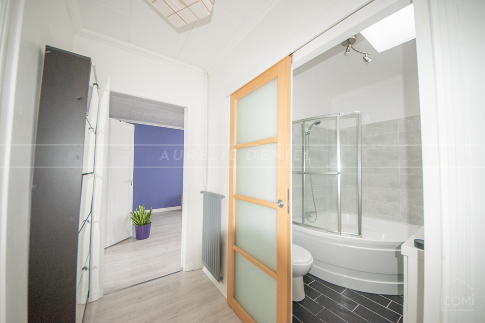APPARTEMENT 75M² ENTIEREMENT RENOVE -3 CHAMBRES- LUMINEUX - SEUL AU 3EME ET DERNIER ETAGE - SYNDIC BENEVOLE photo 4
