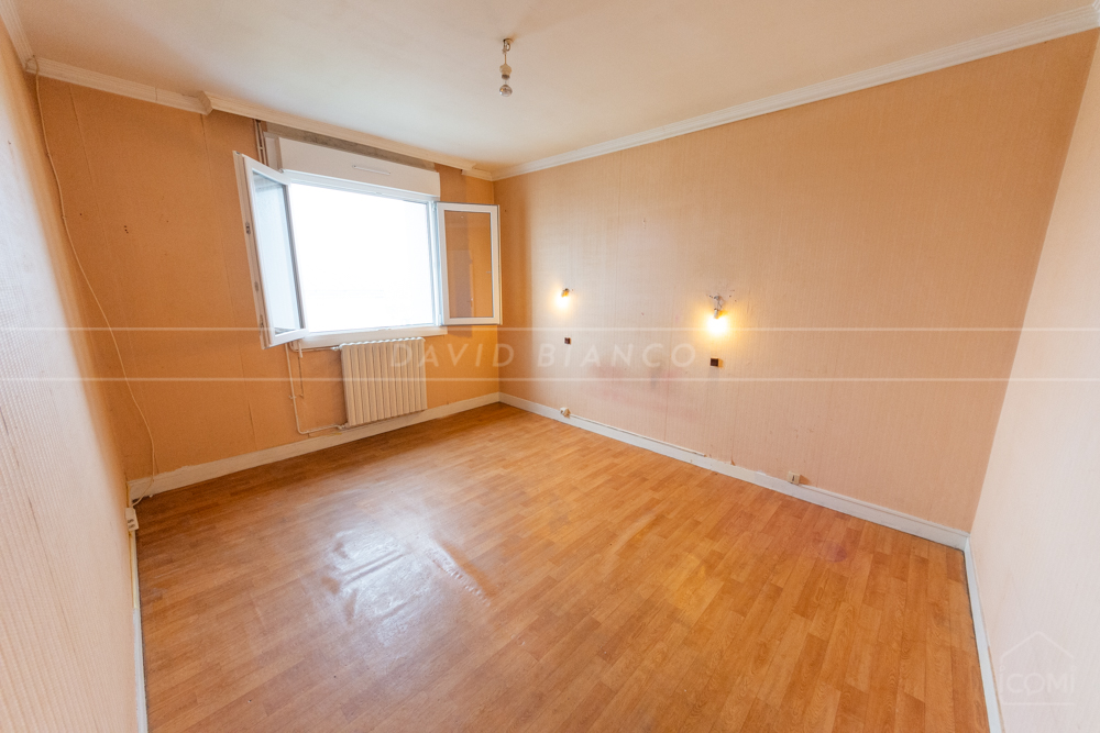 APPARTEMENT T4 70M² AVEC BALCON ET CAVE photo 4