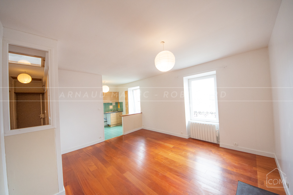 APPARTEMENT T3 - DERNIER ETAGE - RENOVATION DE QUALITE - VUE DEGAGEE photo 2