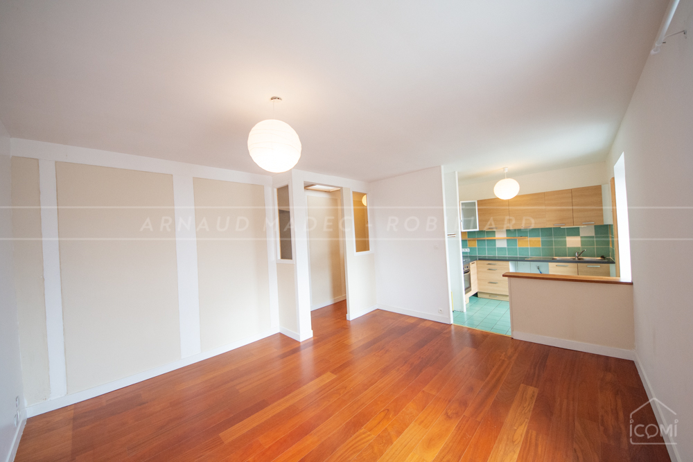APPARTEMENT T3 - DERNIER ETAGE - RENOVATION DE QUALITE - VUE DEGAGEE