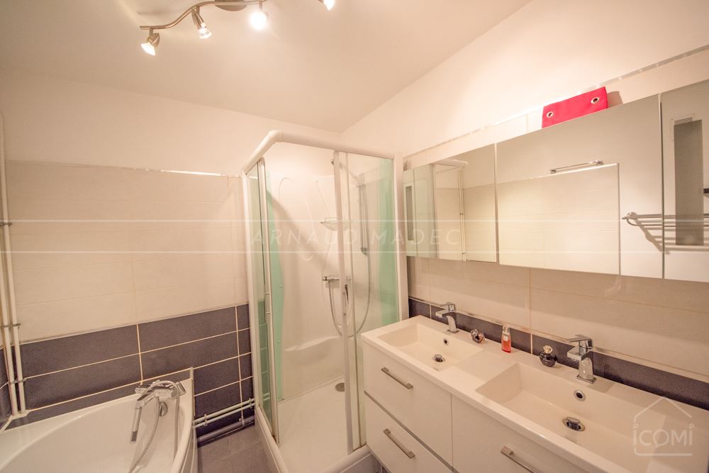 APPARTEMENT T4 DE 110M² - 3CH - EXPOSITION SUD - VUE DEGAGEE - ASCENSEUR - BALCON photo 2