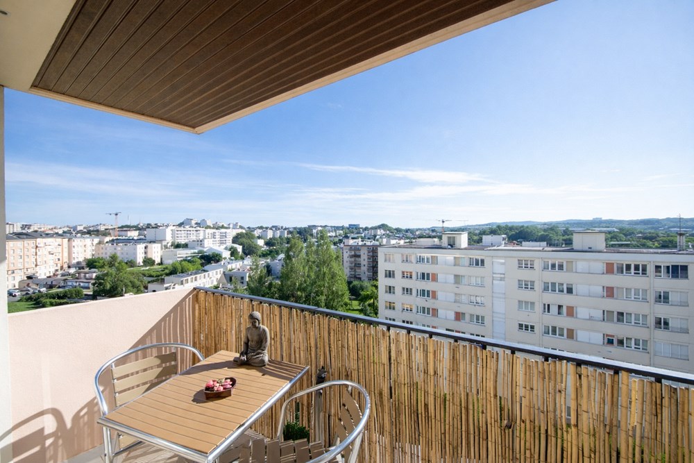 APPARTEMENT T4 DE 110M² - 3CH - EXPOSITION SUD - VUE DEGAGEE - ASCENSEUR - BALCON