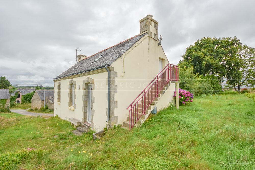 MAISON DES ANNEES 30 ENTIEREMENT RENOVEE - DEPENDANCES 50M² - TERRAIN 3000M2 - CALME photo 5