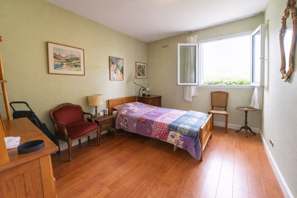 APPARTEMENT T2- 1 CHAMBRE- JARDINET PRIVE- RESIDENCE SENIOR- NOMBREUSES PRESTATIONS- PROCHE CENTRE VILLE photo 3