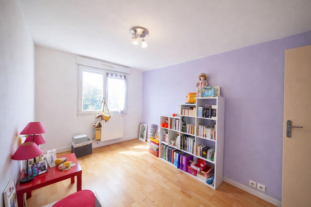 APPARTEMENT T3/T4 DE 74M² - 2/3 CHAMBRES - CALME - VERDURE - COUP DE COEUR ASSURE photo 5