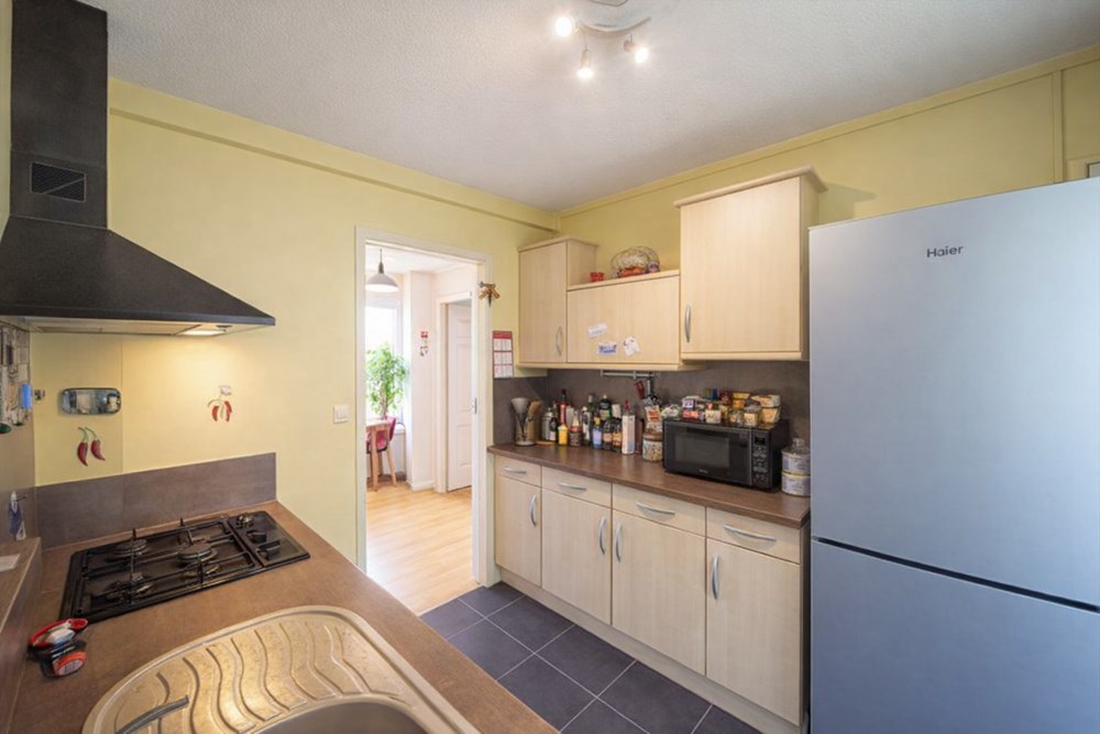 APPARTEMENT T3/T4 DE 74M² - 2/3 CHAMBRES - CALME - VERDURE - COUP DE COEUR ASSURE photo 2