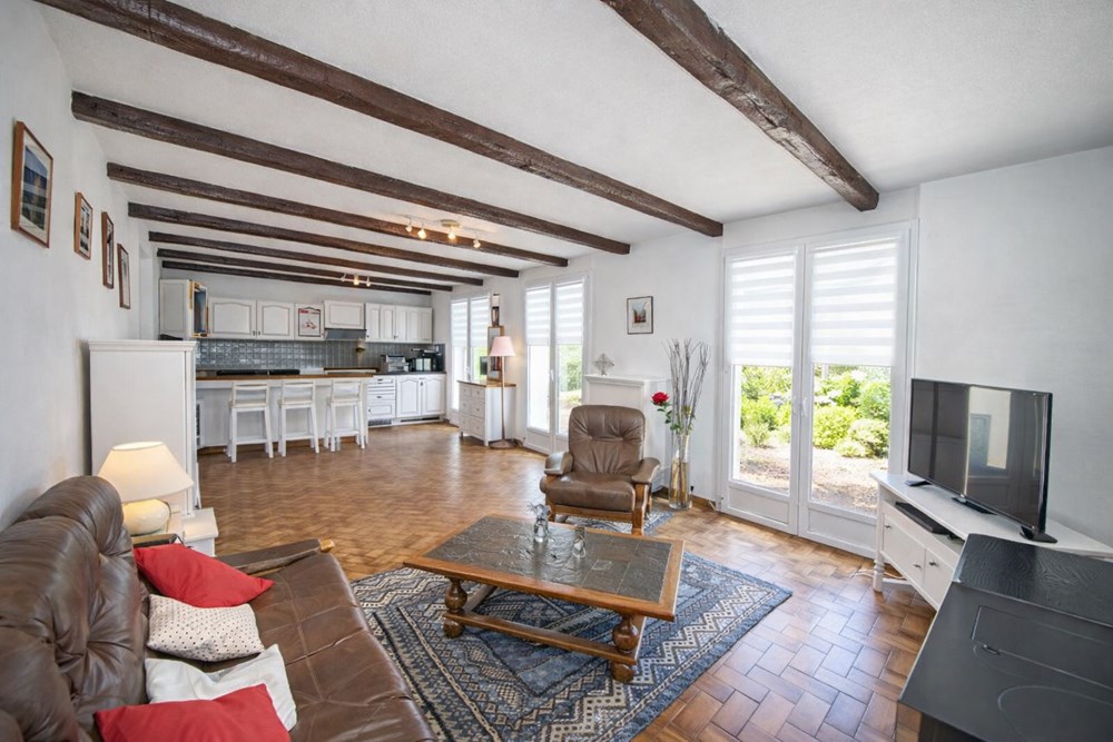 MAISON NON MITOYENNE T6/7 - TERRAIN 600 M² - 4 CHAMBRES- CALME - SANS VIS-A-VIS - AUCUNS TRAVAUX photo 4
