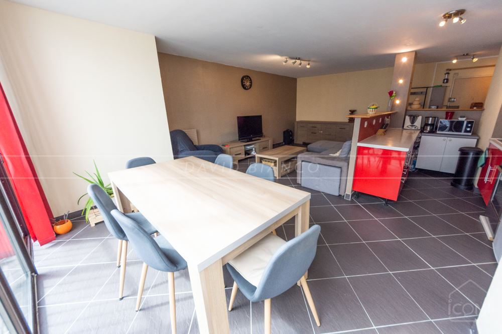 APPARTEMENT T4 85M² AVEC CAVE ET PARKING PRIVE COUVERT photo 2