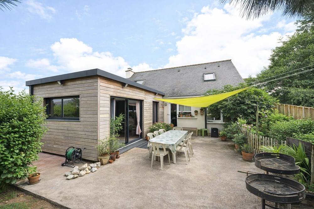 MAISON T7 - 5/6 CHAMBRES - PROCHE MER- TERRAIN 2225M² - HANGAR 80M²