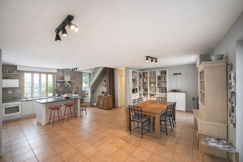 LOCMARIA-PLOUZANé - MAISON - 145 M2 - 7 PIECES photo 2
