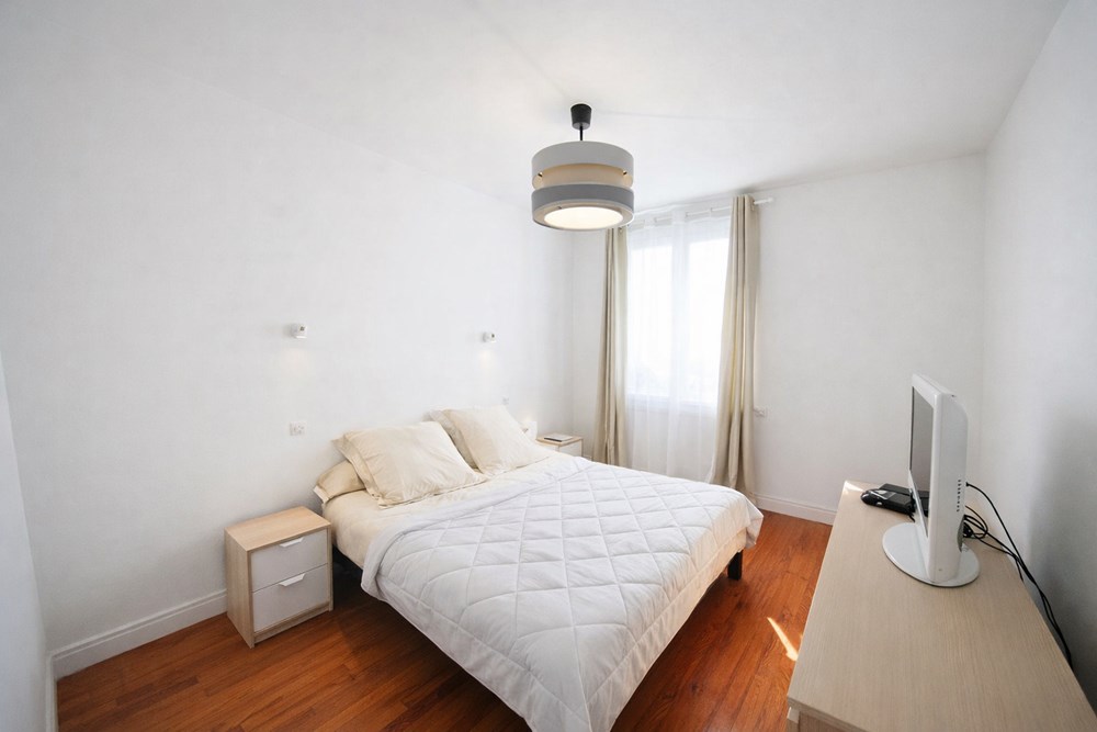 APPARTEMENT 77M² - 2EME ETAGE - SAINT LUC - DALLE BETON - JOLIE VUE - photo 4