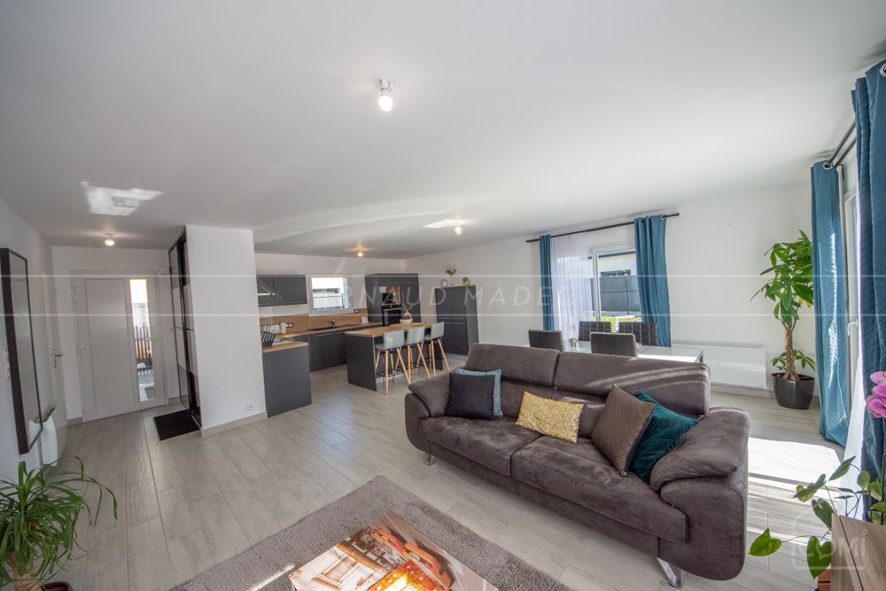 MAISON CONTEMPORAINE DE 2019 - TERRAIN DE 480M² - PLAIN PIED - RARE - 1ER MAIN photo 4