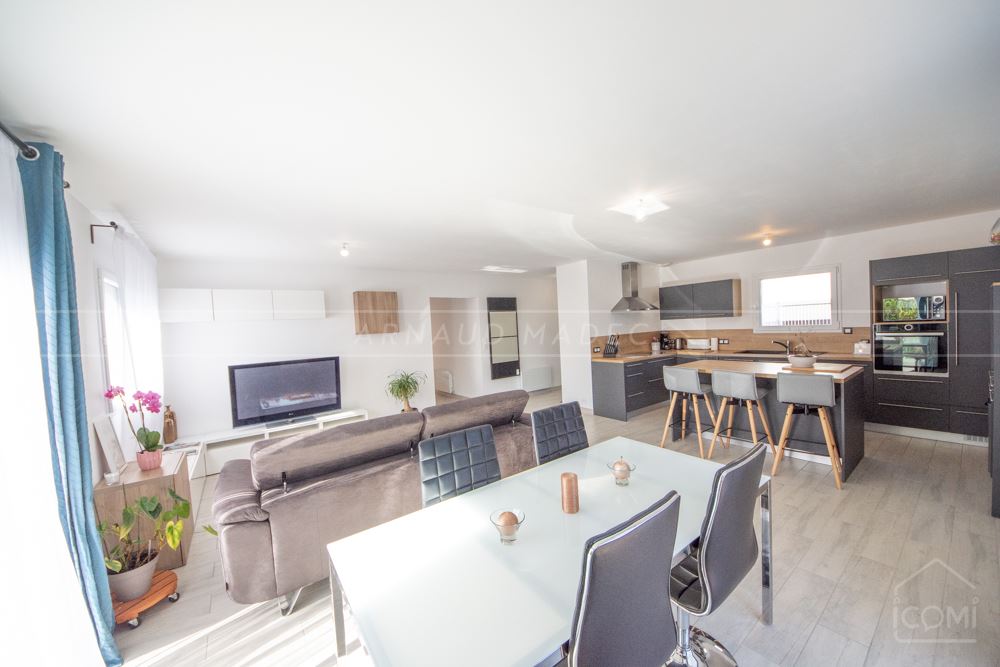 MAISON CONTEMPORAINE DE 2019 - TERRAIN DE 480M² - PLAIN PIED - RARE - 1ER MAIN