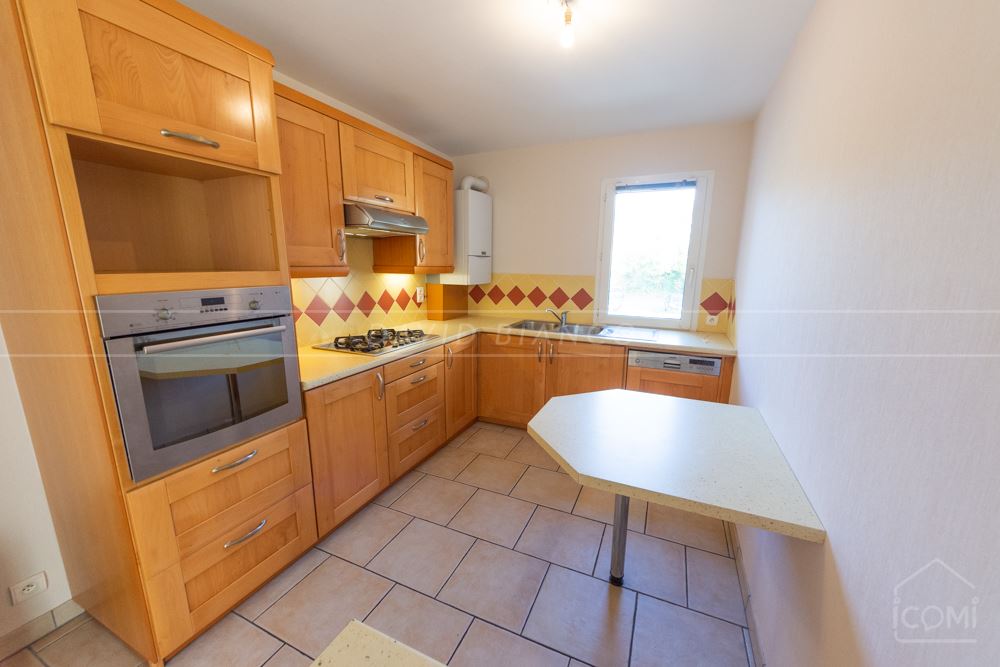 APPARTEMENT T5 85M² AVEC BALCON, CAVE ET PARKING PRIVE photo 3