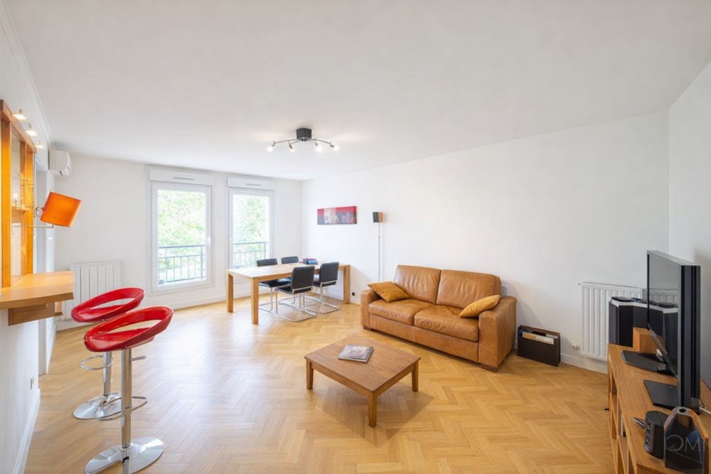APPARTEMENT T4 DE 100M² - STANDING - ASCENSEUR - 2 PARKINGS - TERRASSE - RARE