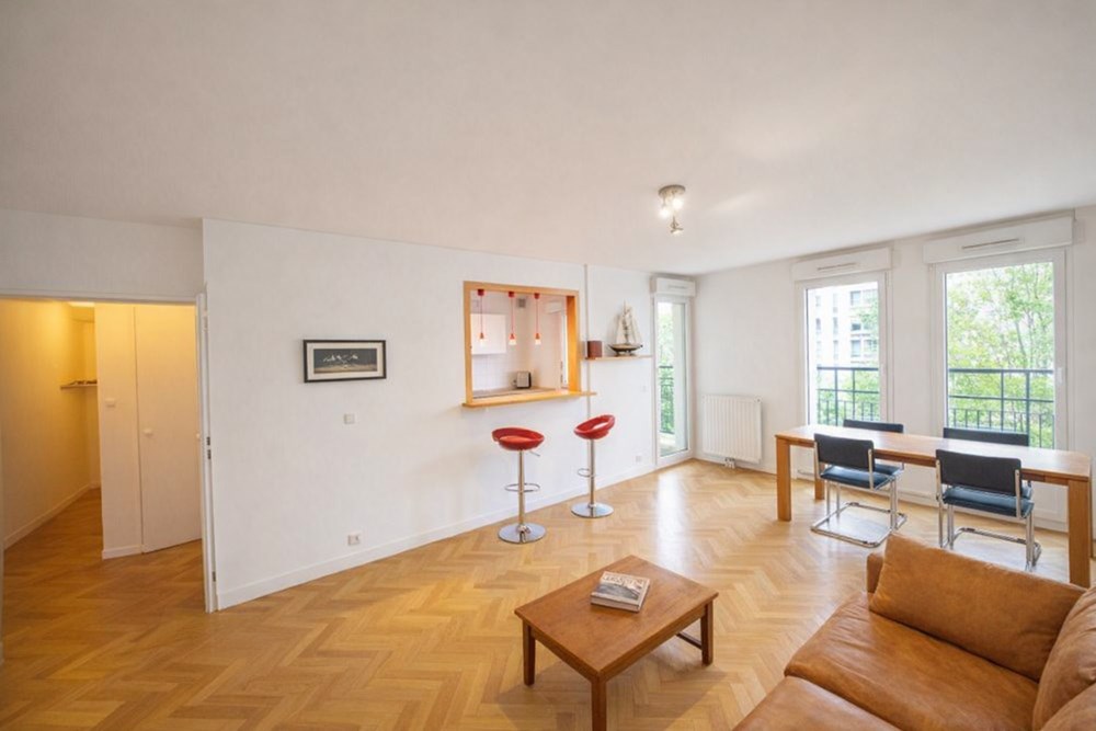 APPARTEMENT T4 DE 100M² - STANDING - ASCENSEUR - 2 PARKINGS - TERRASSE - RARE photo 3