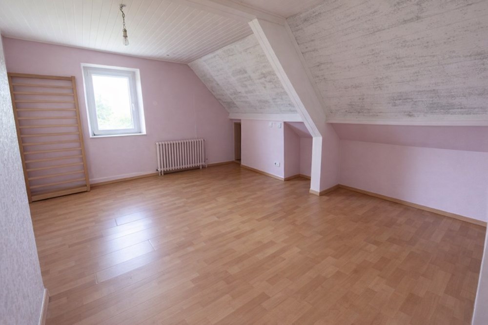 CLéDER - MAISON - 182 M2 - 6 PIECES photo 3