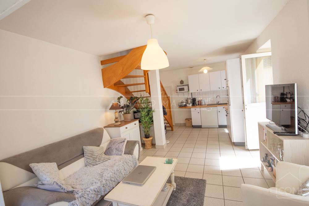 MAISON/TRIPLEX - 3 CHAMBRES - ESPACE VIE EN REZ DE JARDIN - CALME - HYPER CENTRE VILLE - RARE photo 3