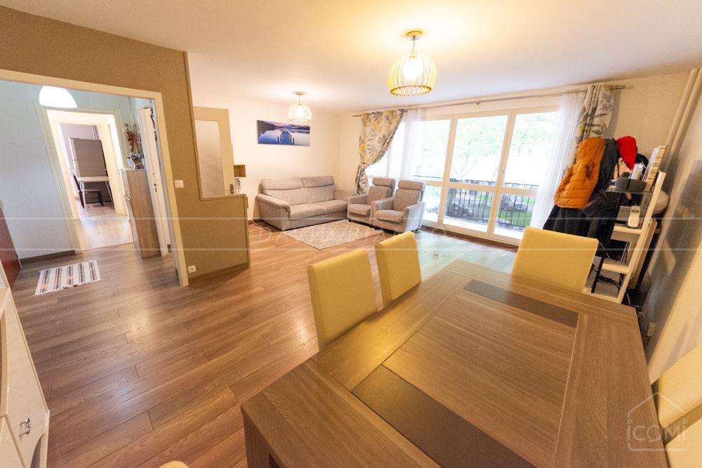 APPARTEMENT T5 100M² AVEC ASCENSEUR, BALCON, PARKING PRIVE ET CAVE photo 4
