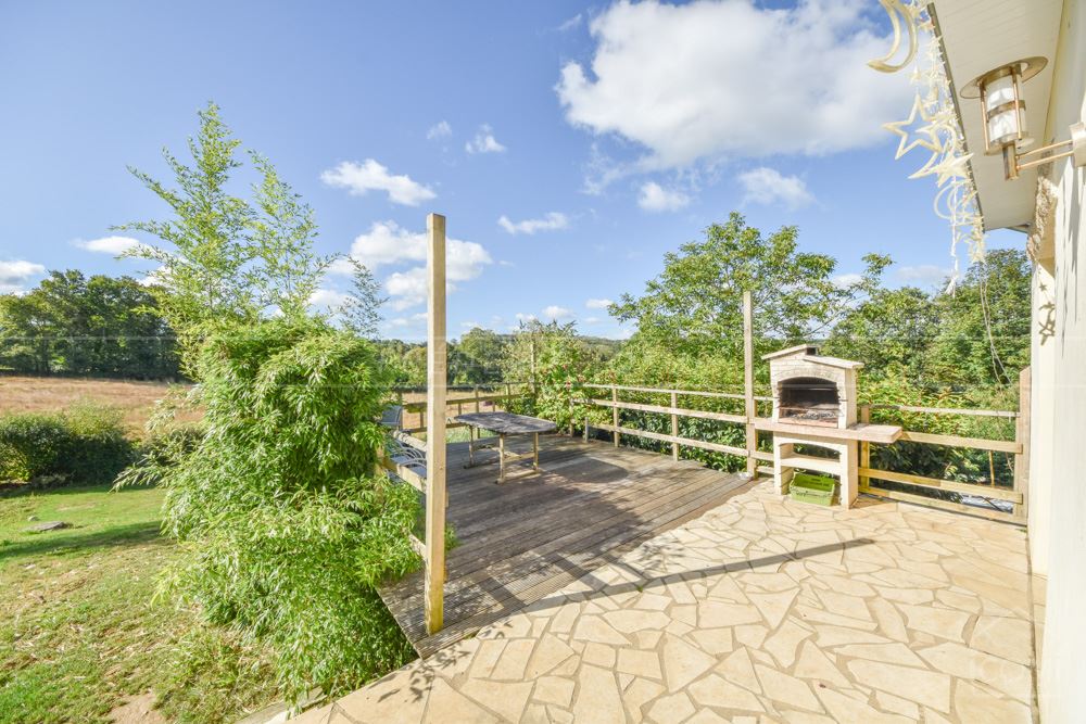 MAISON 130 M2 - TERRAIN 4000M2 - CALME