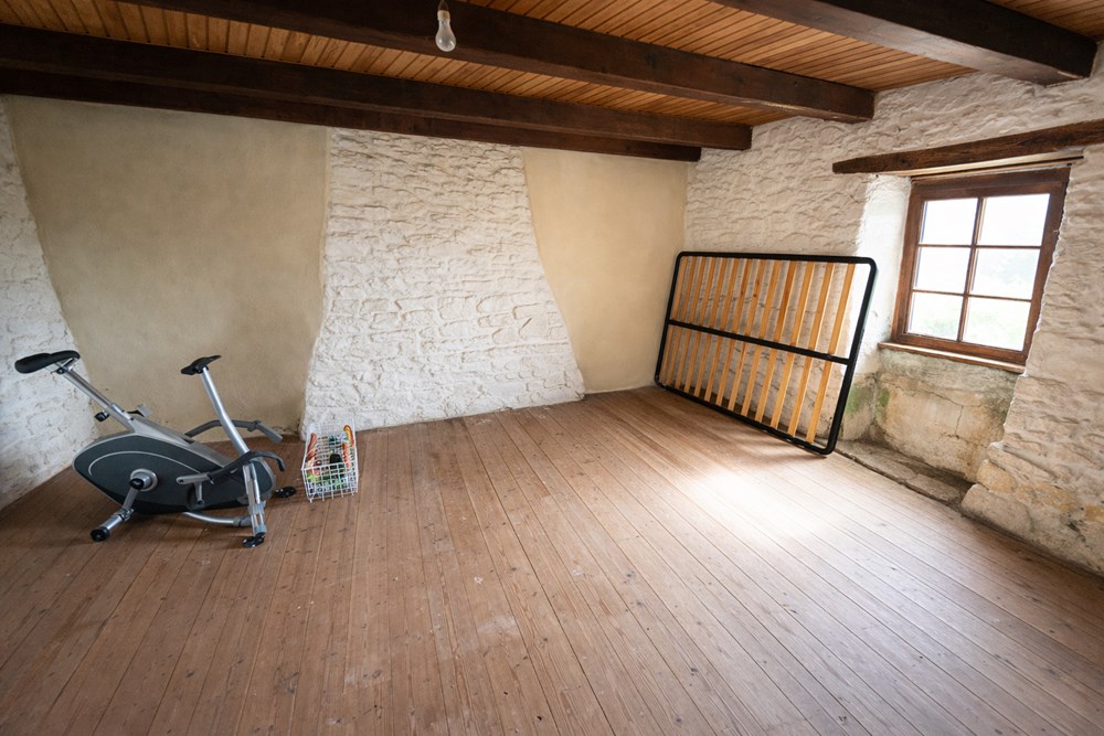 MAISON 1 : 127 M² ET MAISON 2 : 160 M² A RENOVER - HANGARS - ATELIER - photo 5