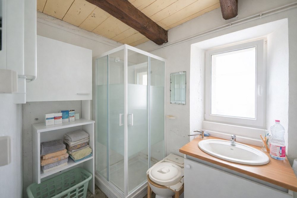 CORPS DE FERME - A RENOVER- PLUS DE 7600 M2 DE TERRAIN- ENTRE TERRE ET MER photo 4