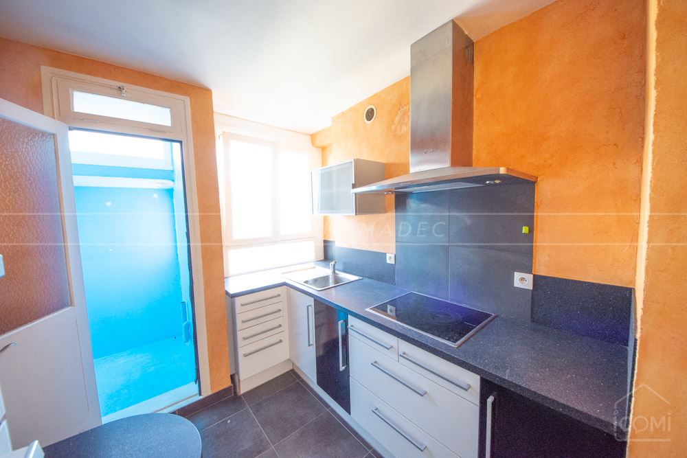 APPARTEMENT T3 - DERNIER ETAGE - LUMINEUX - CALME - VUE DEGAGEE SUD ET OUEST SANS VIS A VIS photo 5