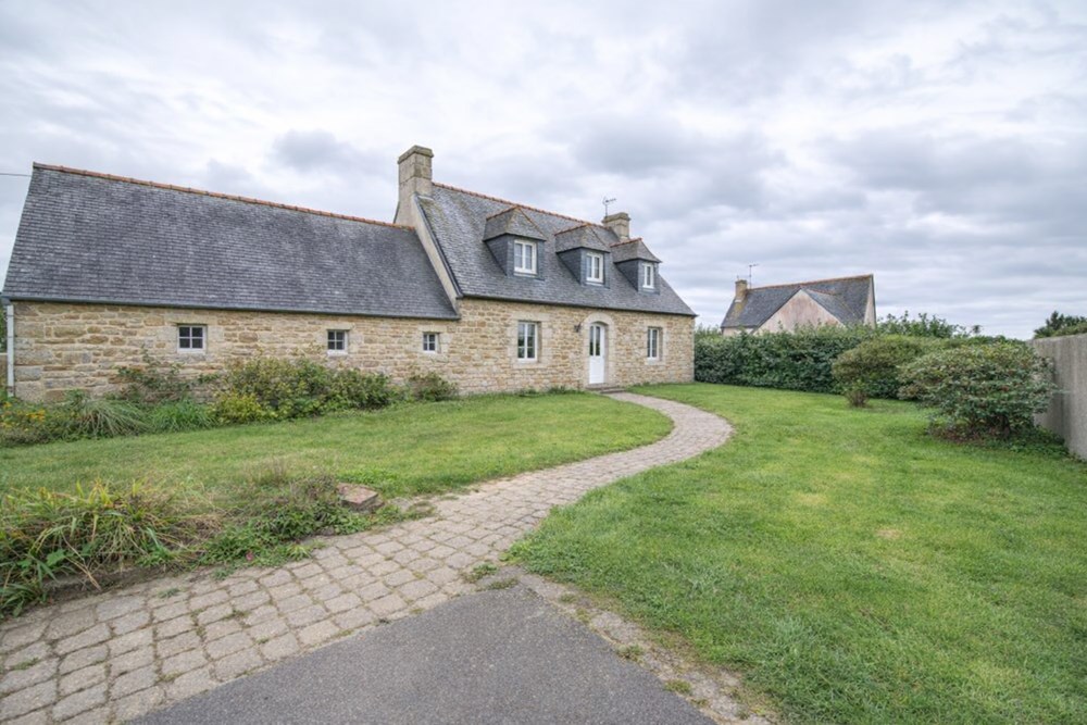 MAISON 6 PIÈCES DE 130M2 SUR TERRAIN DE 1700M2 - CENTRE VILLE - + DEPENDANCE-