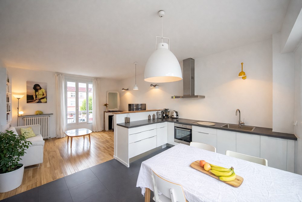 MAISON T6 - 4/5 CHAMBRES - TERRAIN 350M² - ESPACE VIE 40M² AVEC TERRASSE 20M² EXPO SUD - RARE