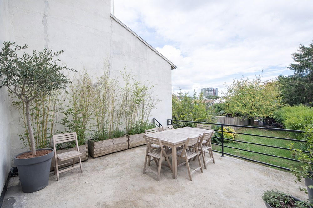 MAISON T6 - 4/5 CHAMBRES - TERRAIN 350M² - ESPACE VIE 40M² AVEC TERRASSE 20M² EXPO SUD - RARE photo 4