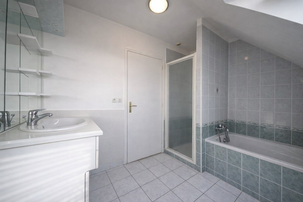 MAISON 7 PIECES DE 143 M² - 6 CHAMBRES - TERRAIN 572 M² - QUARTIER CALME ET RECHERCHE photo 5