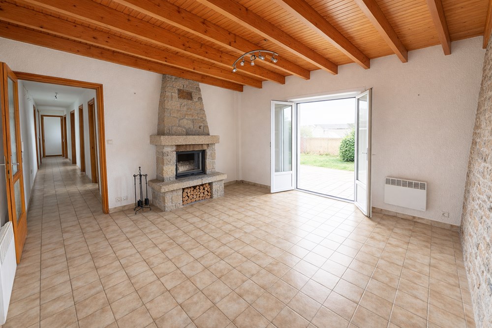 PLOURIN - MAISON - 127 M2 - 5 PIECES photo 2