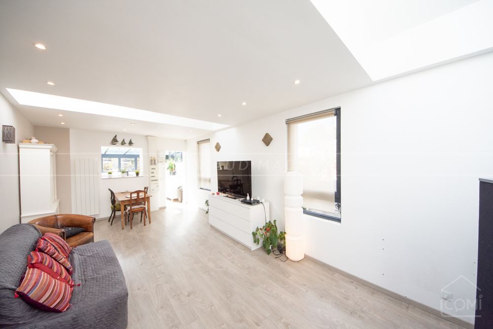 MAISON DIVISEE EN 3 APPARTEMENTS - 1 T3 AVEC JARDIN - 2 STUDIOS - TERRAIN CLOS ARBORE - CALME - CHARME - COUP DE COEUR photo 5