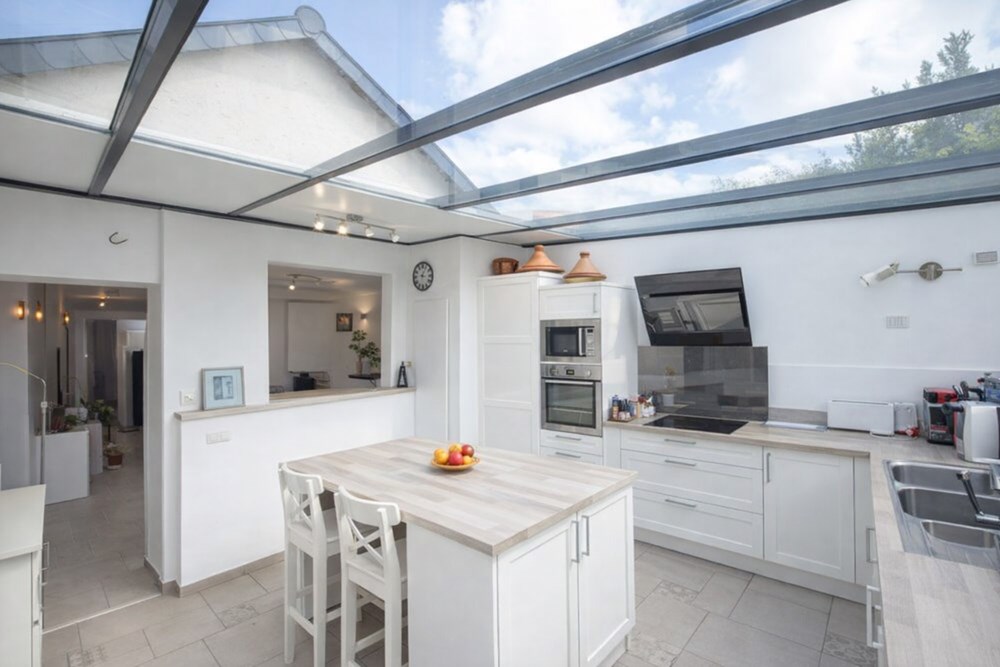 MAISON DIVISEE EN 3 APPARTEMENTS - 1 T3 AVEC JARDIN - 2 STUDIOS - TERRAIN CLOS ARBORE - CALME - CHARME - COUP DE COEUR