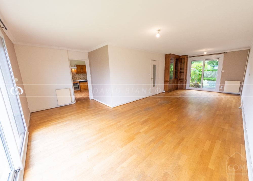 MAISON T6 DE 115M² AVEC GARAGE SUR TERRAIN DE 350M²
