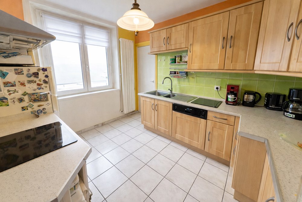 LANDERNEAU - MAISON - 124 M2 - 5 PIECES photo 3