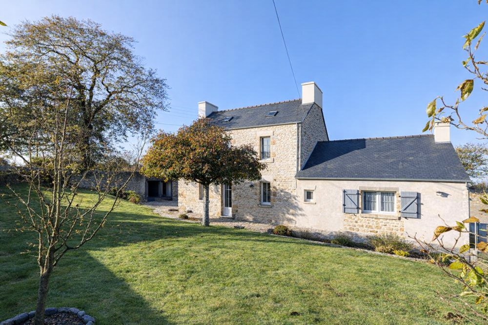 PLOUéDERN - MAISON - 150 M2 - 6 PIECES