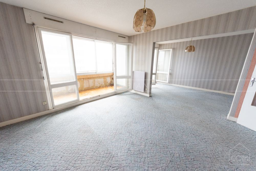 APPARTEMENT T5 108M² AVEC CAVE, BALCONS ET ASCENSEUR photo 3