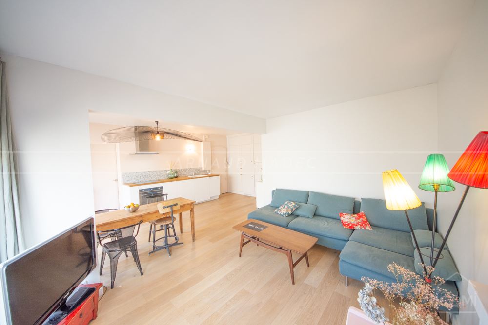 APPARTEMENT T4 - 3 CHAMBRES DERNIER ETAGE - GARAGE - BALCON - ASCENSEUR - PIECE DE VIE 30M² - RARE photo 2