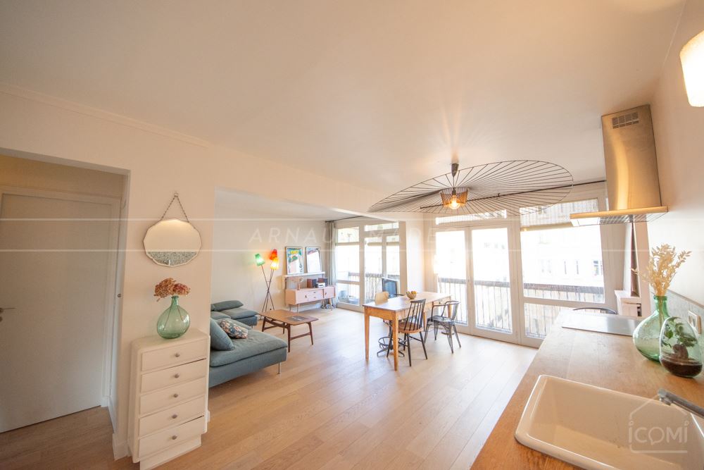 APPARTEMENT T4 - 3 CHAMBRES DERNIER ETAGE - GARAGE - BALCON - ASCENSEUR - PIECE DE VIE 30M² - RARE photo 4