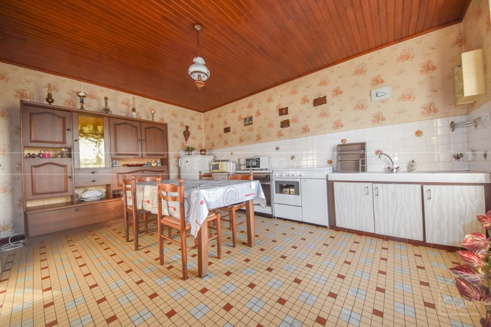 MAISON A RENOVER - CALME - 100M2 photo 2
