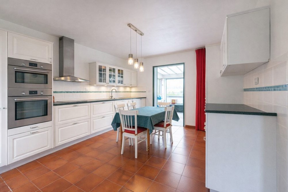 MAISON 180 M² - 6 CHAMBRES - VERANDA LUMINEUSE - BELLE EXPOSITION - VUE MER - 500 M DES PLAGES photo 4
